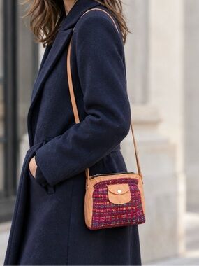 🎁🆕 Woven Shoulder Bag • Burgundy Jewel Tones • Leather • Handmade in Costa Rica